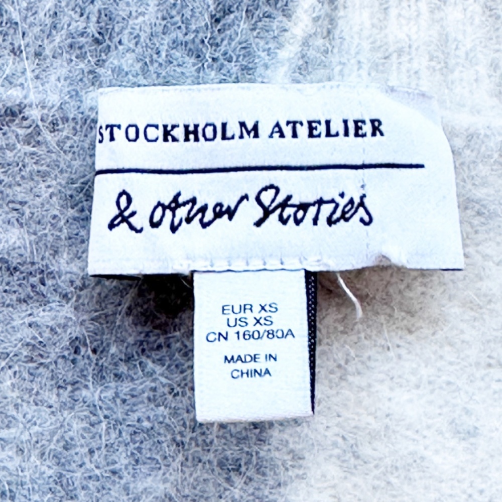 & Other Stories | Colorblock Alpaca Blend V-Neck Sweater | Gray/Cream | XS - Picture 8 of 10